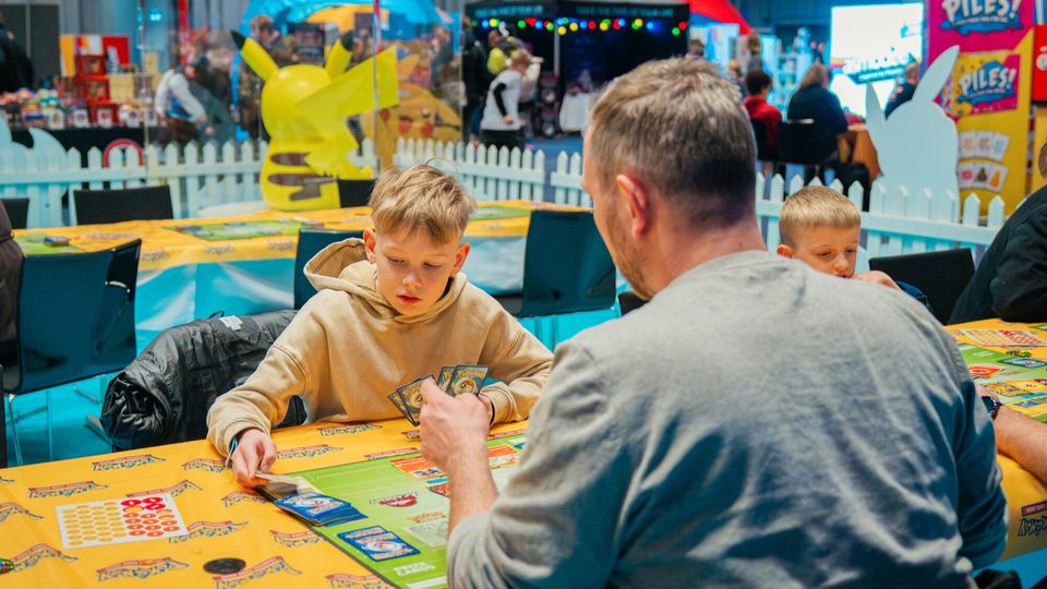 De første Pokémon-fans er blevet forældre: Nu spiller de med deres egne børn